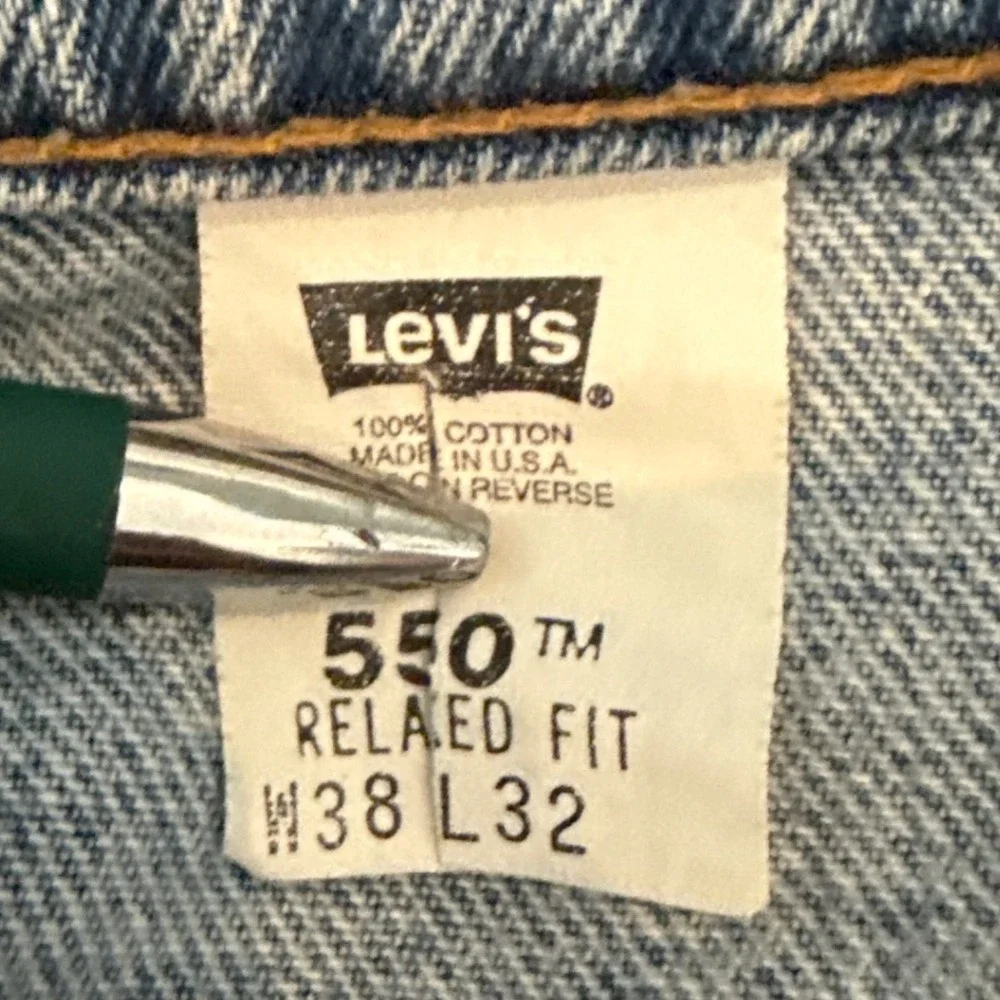 Levi's Mens 90s Vintage 550 Blue Denim Jeans Relaxed Fit 38x32 Made in USA Retro